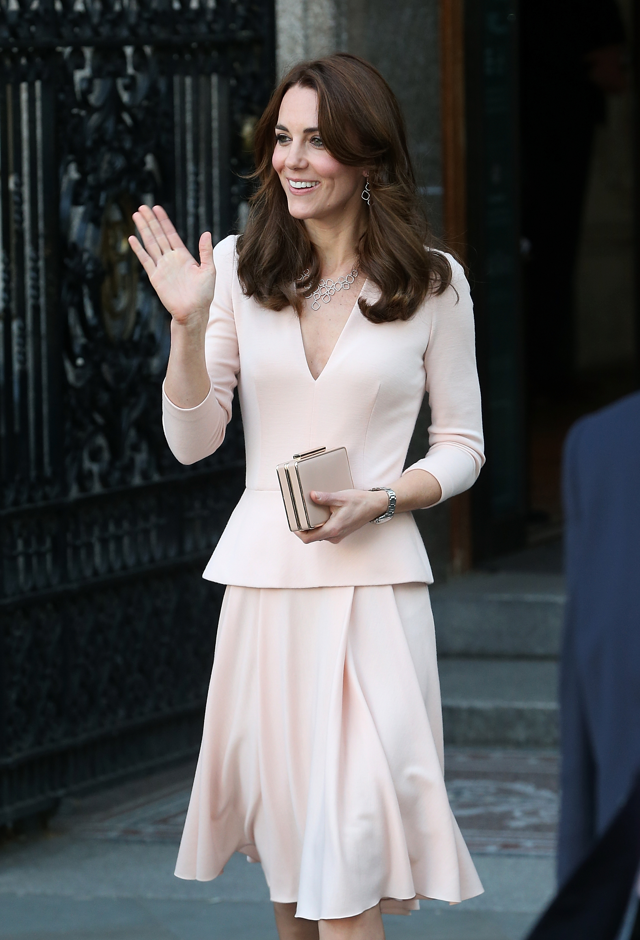 The Duchess Of Cambridge Wears Monica Vinader – FASHIONKRUSH